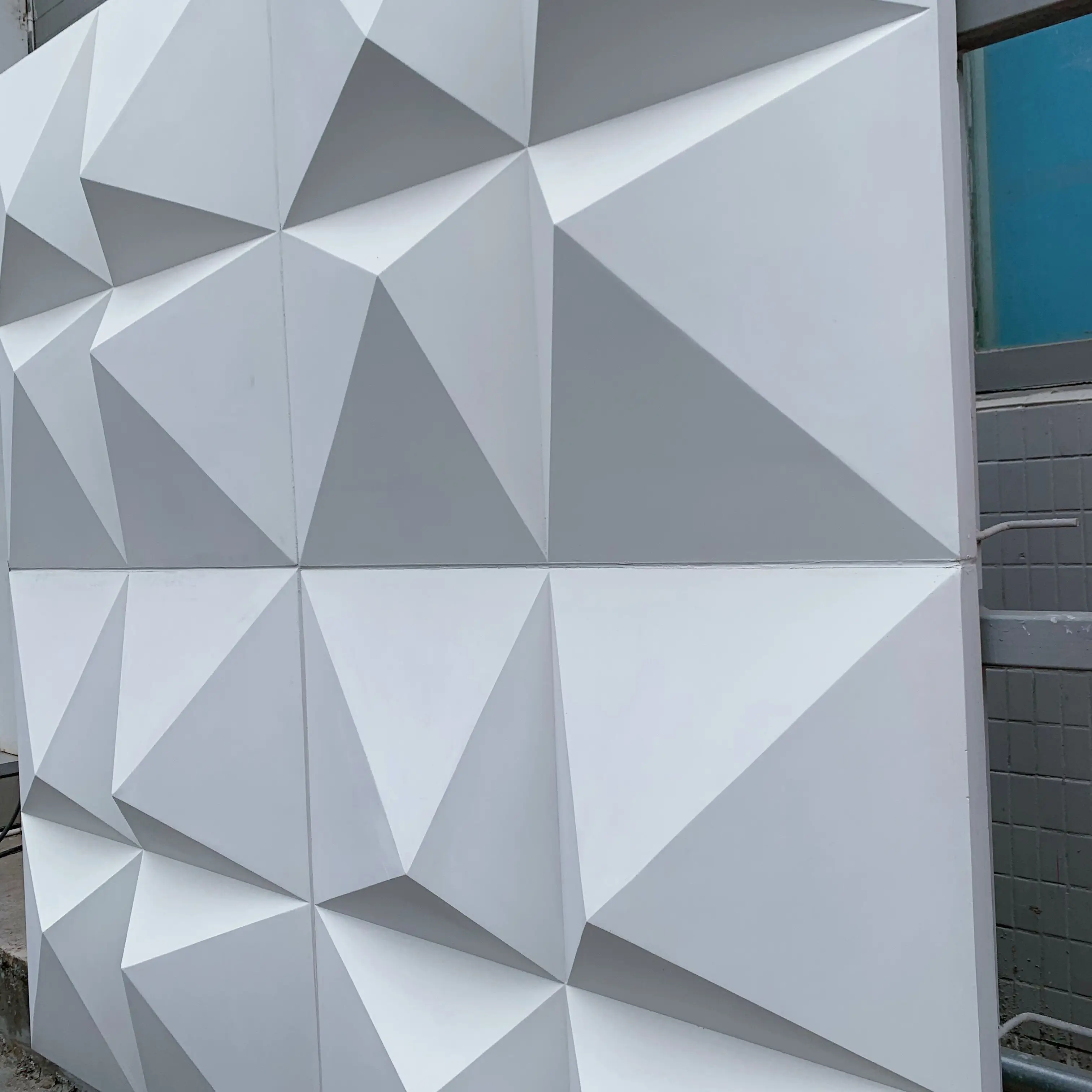 GRC線條外墻固定全攻略：打造建筑美學(xué)新高度